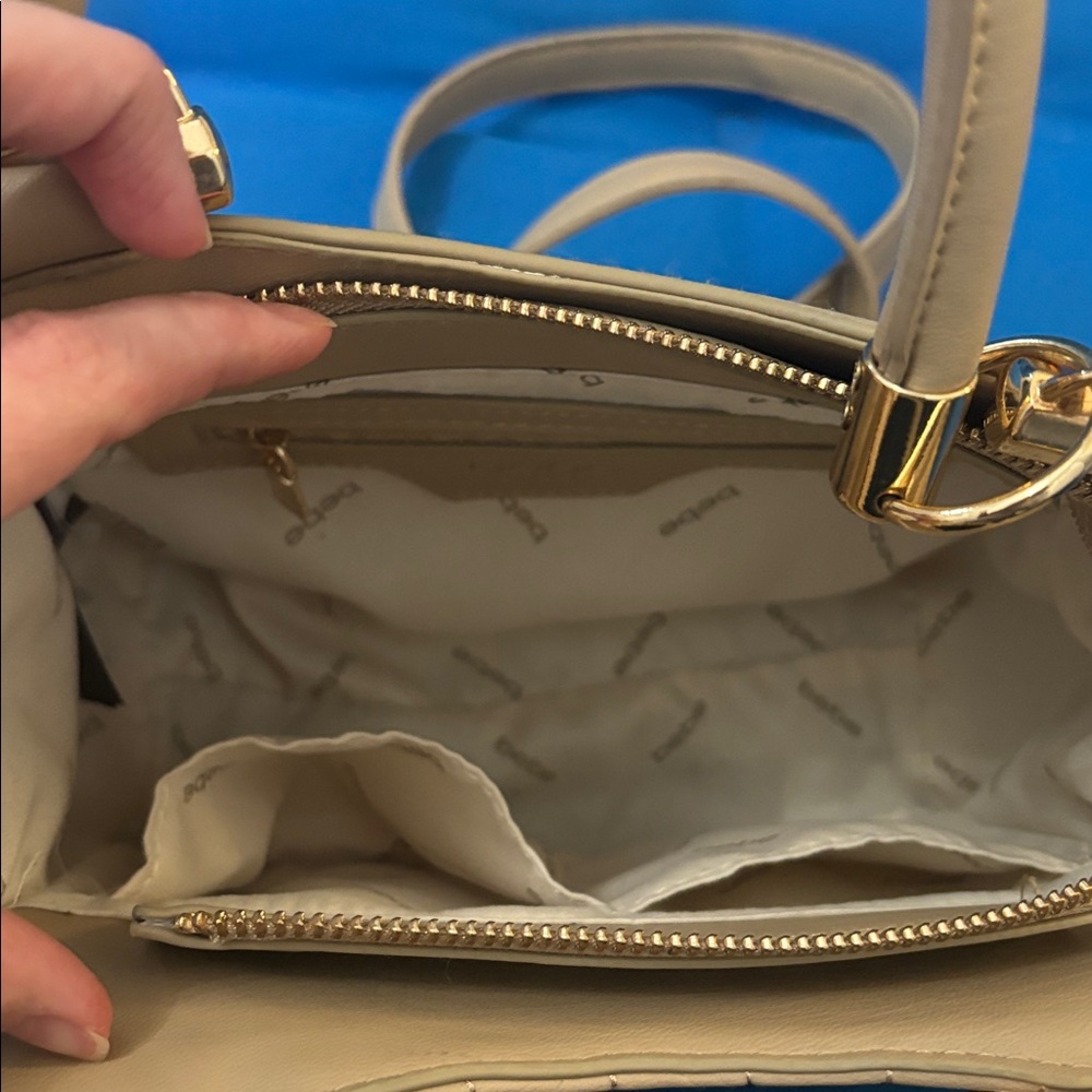 Bebe Los Angeles Purse Color Cream Gold Gently Used Shoulder Purse NWOTS - Picture 5 of 10